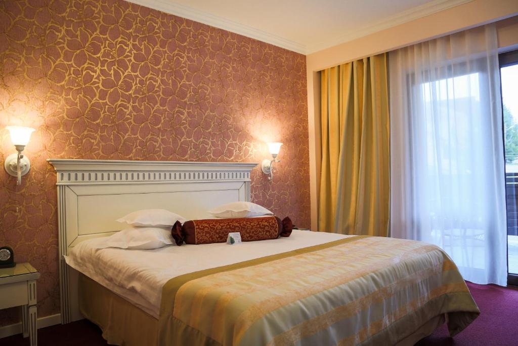 Hotel Foisorul Cu Flori Sinaia Zimmer foto